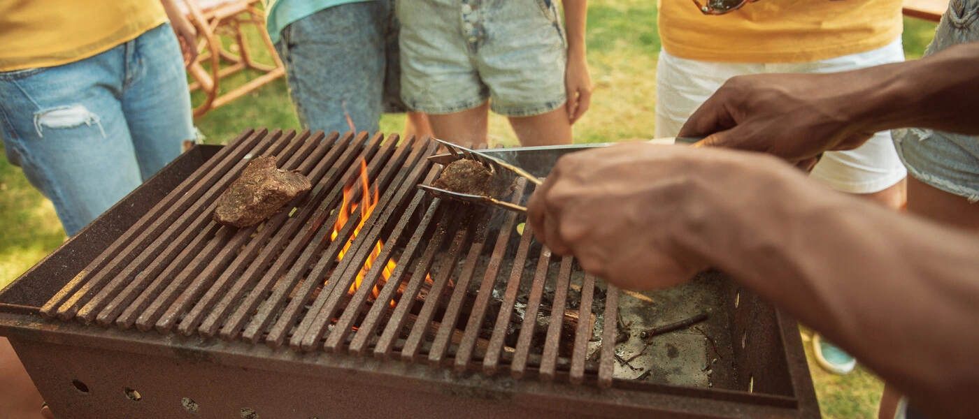 Hopfällbar grill – Vi tipsar om de 4 mest praktiska grillarna för året